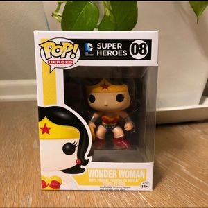 DC Wonder Women Pop! Heroes 08